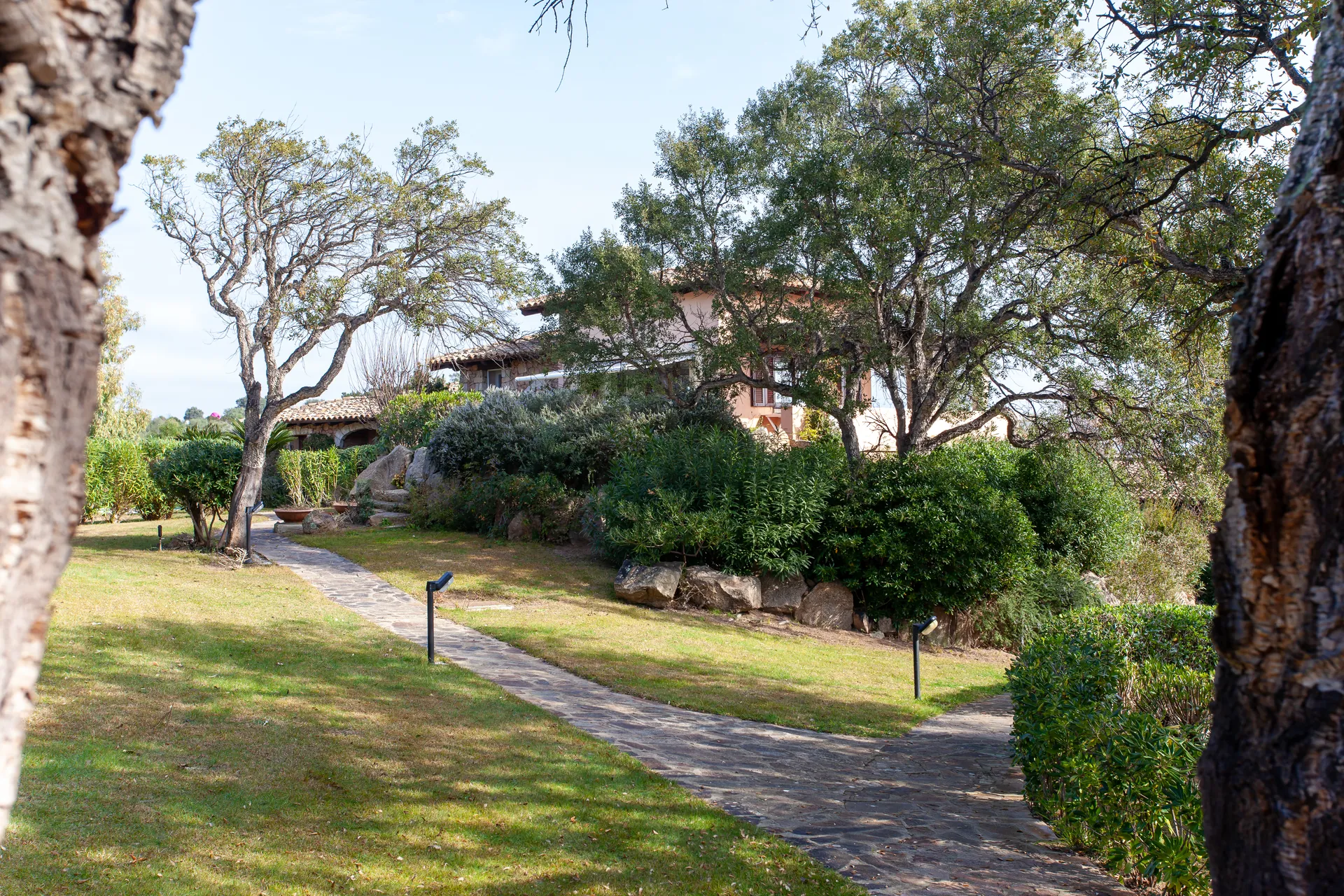Ingresso e giardino di Villa Briziola